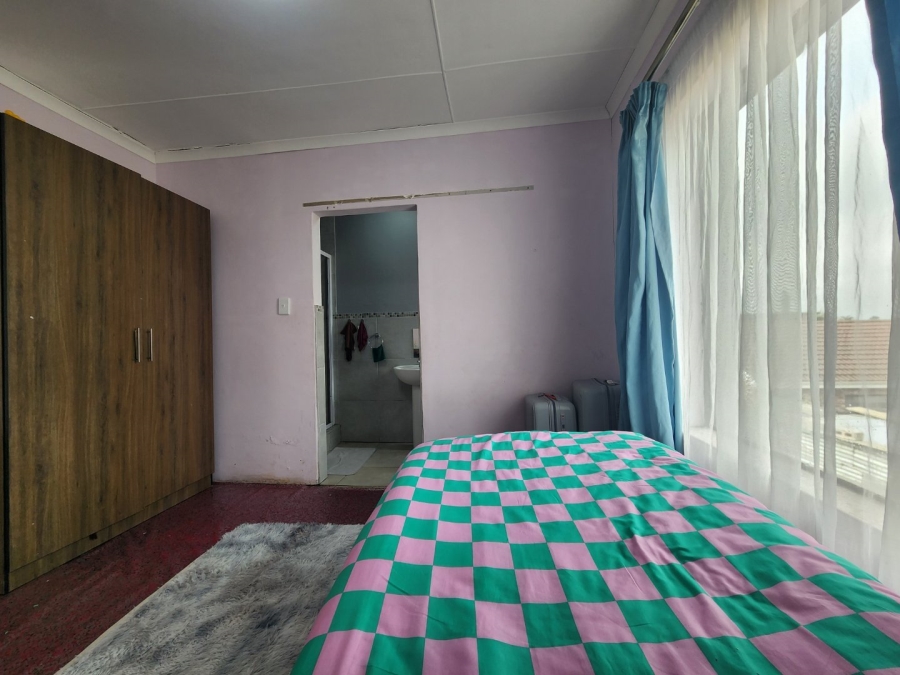 4 Bedroom Property for Sale in Levallia Western Cape